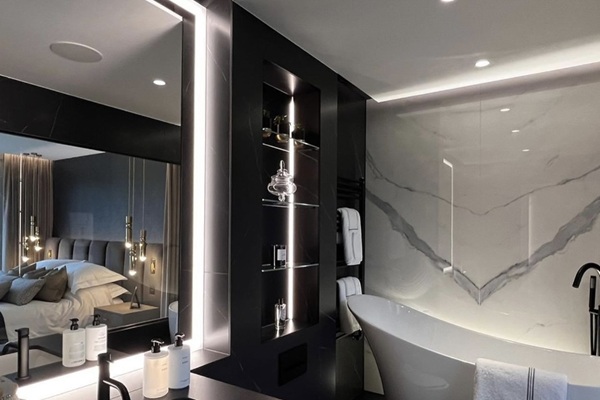 Ryka-Silver-Mirror-Splashbacks