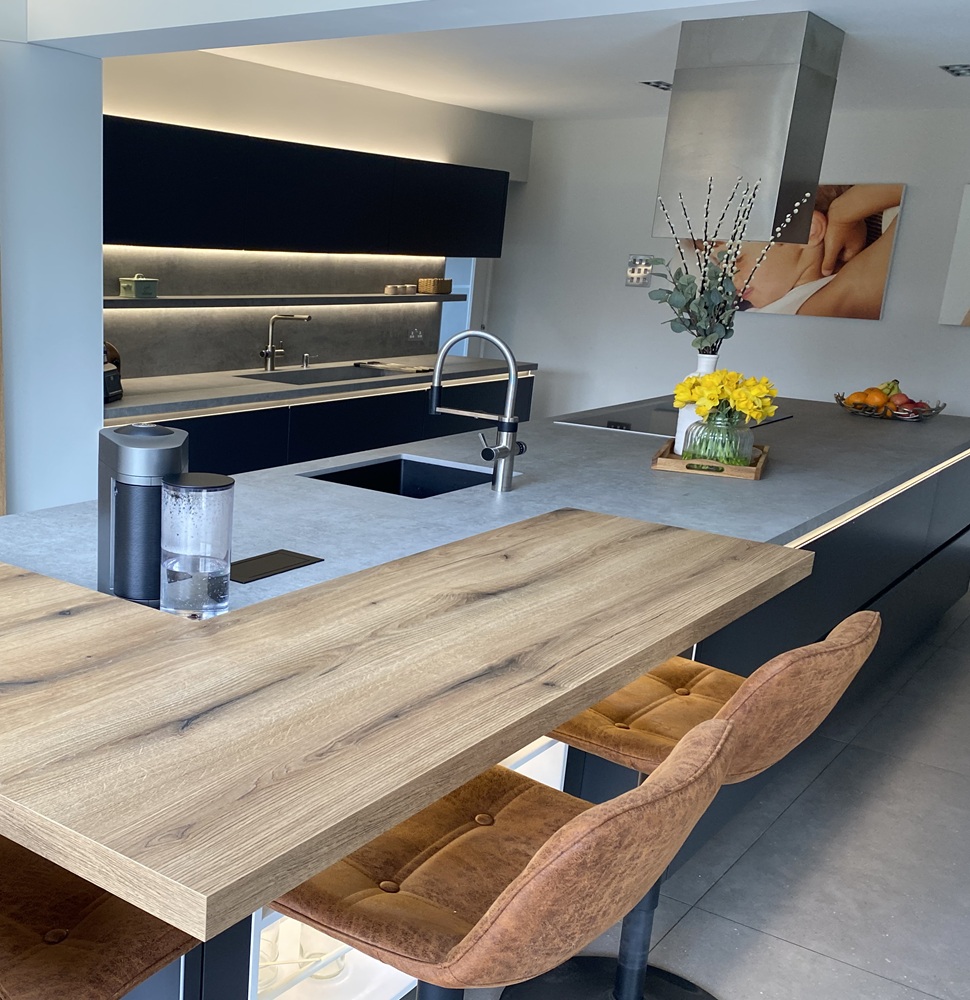 Ryka_-_Homepage_Transform_Slider_3_Image